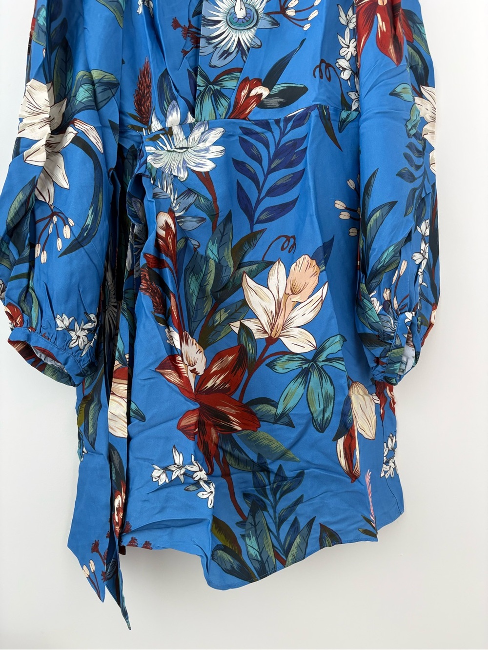 NWOT Farm Rio Blue Surreal Flowers Wrap Mini Dress M - Picture 3 of 16